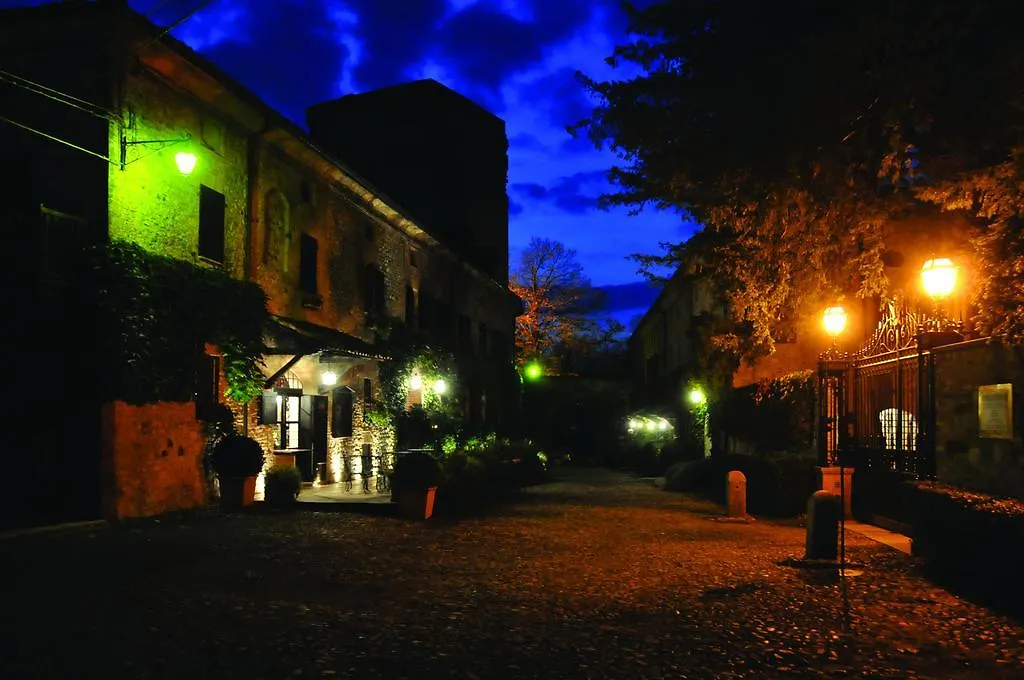 Hotel Torre Di San Martino Gazzola Di Rivalta Italy